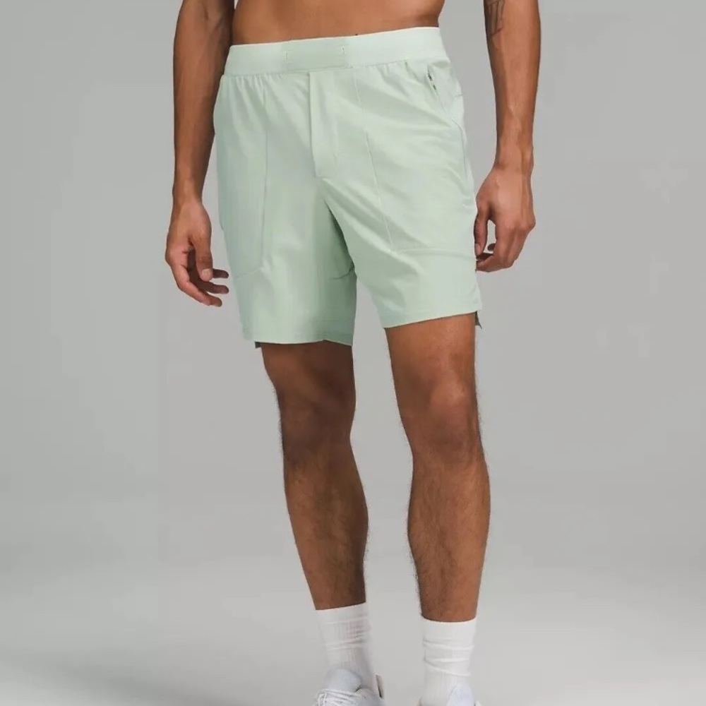 Lululemon License to Train Linerless Short 7" in Arctic Green Size XL